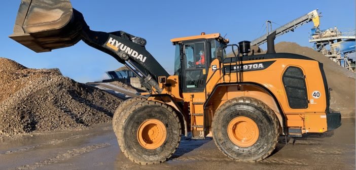 French Connection – Poullard takes delivery of its first HL970A Wheel Loader